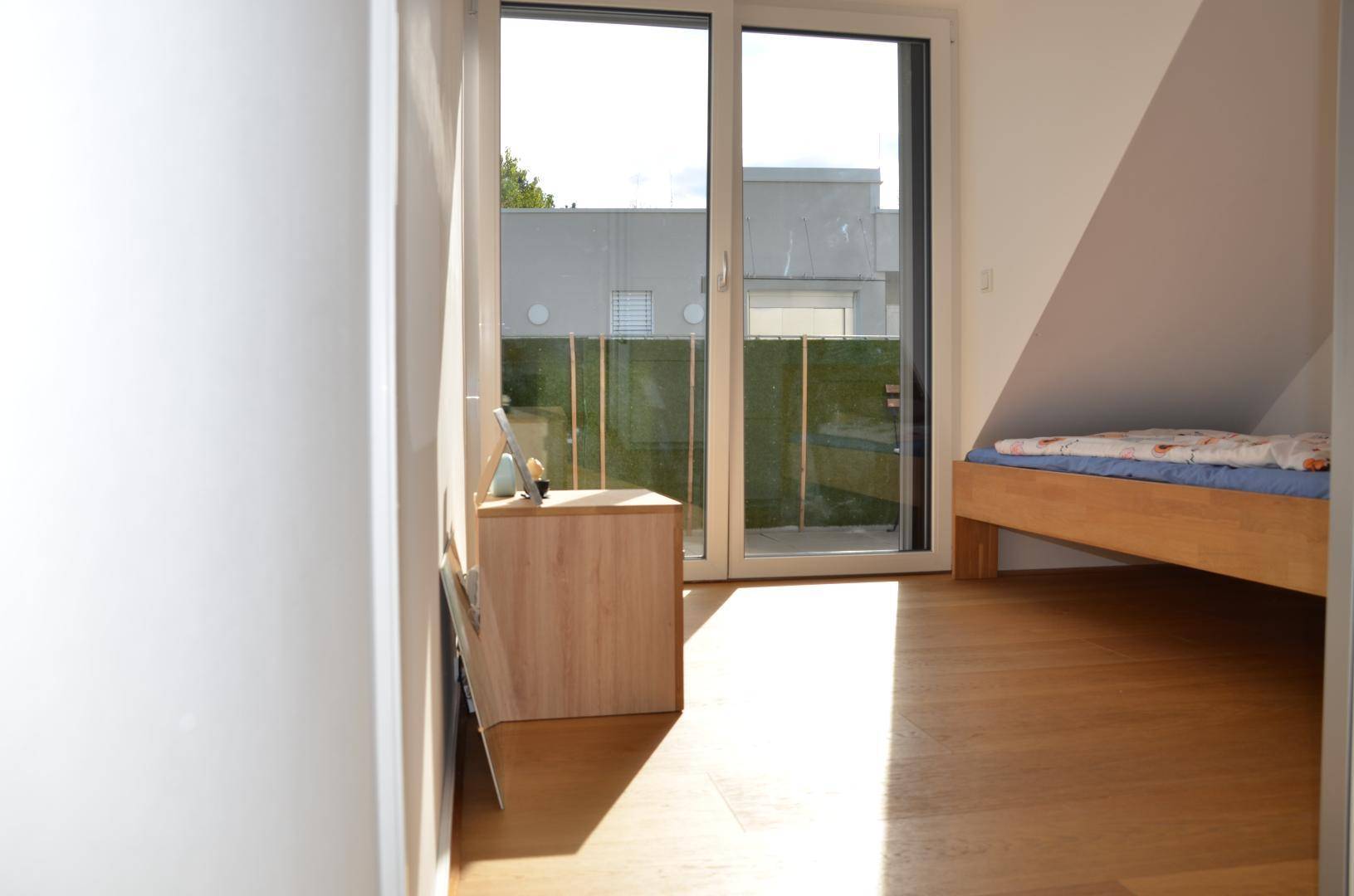 Schlafzimmer 4