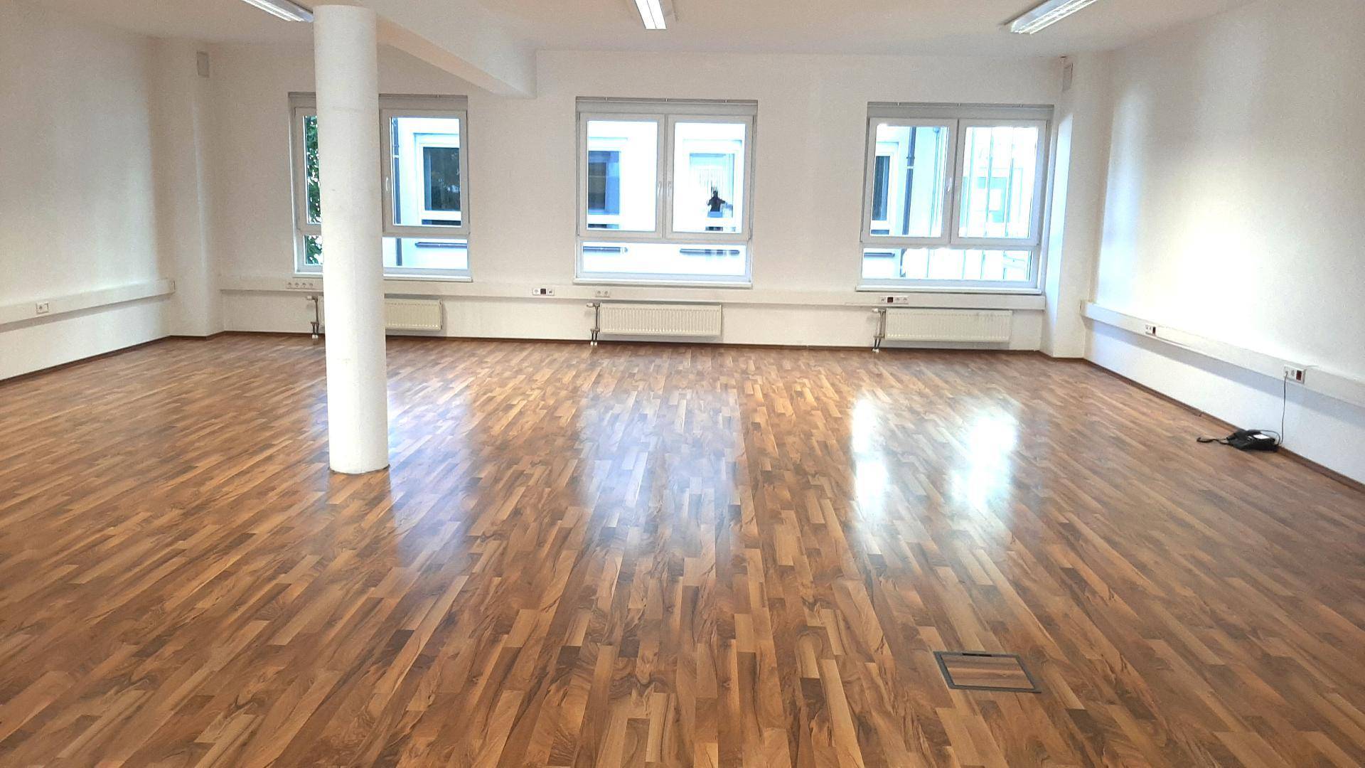 Großraum von Straßenseite