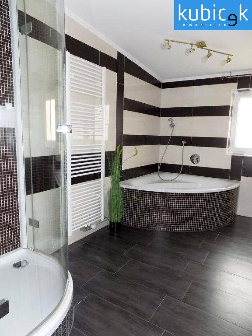 Wanne im OG