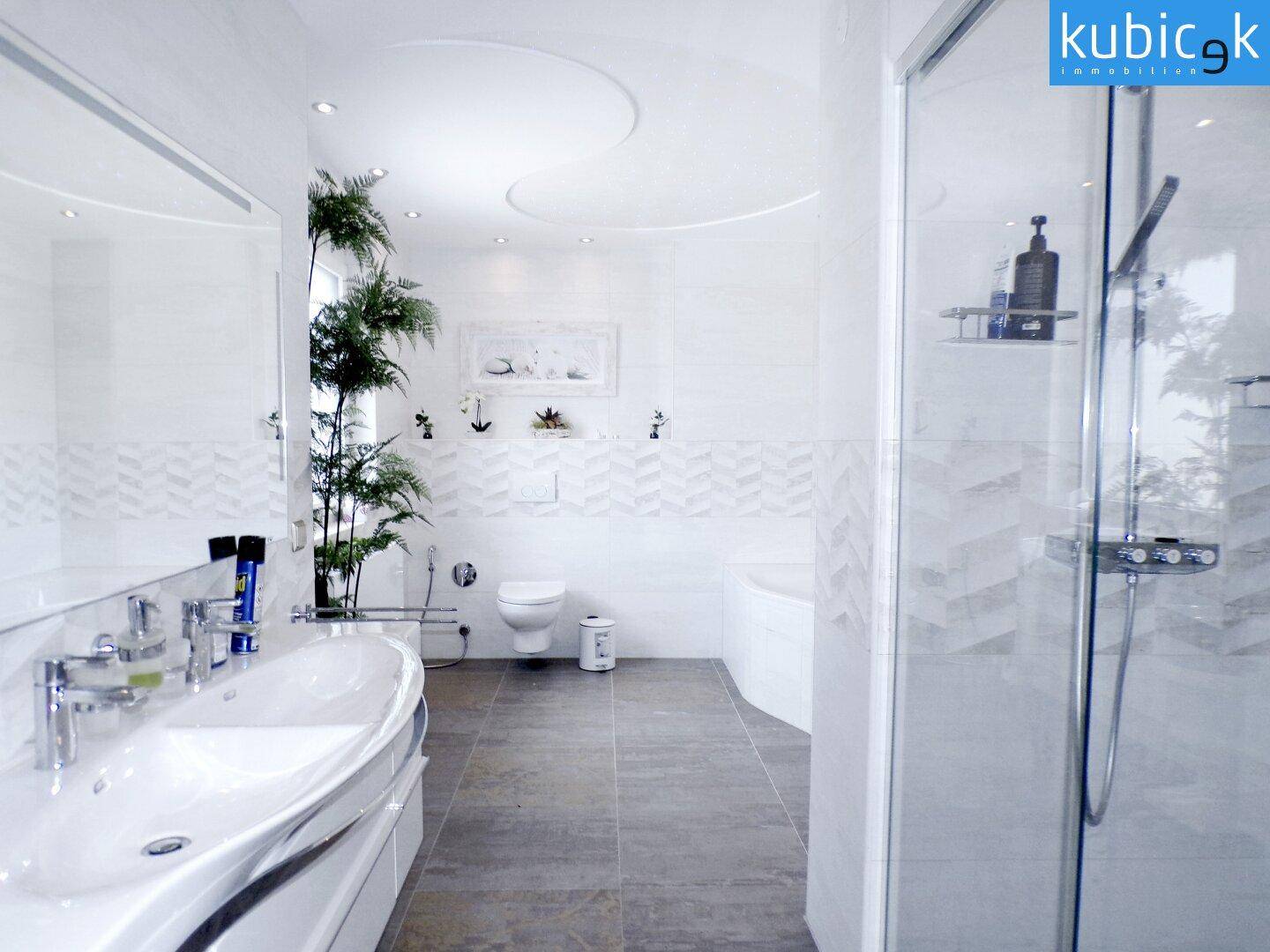 Badezimmer mit WC - 1.Stock