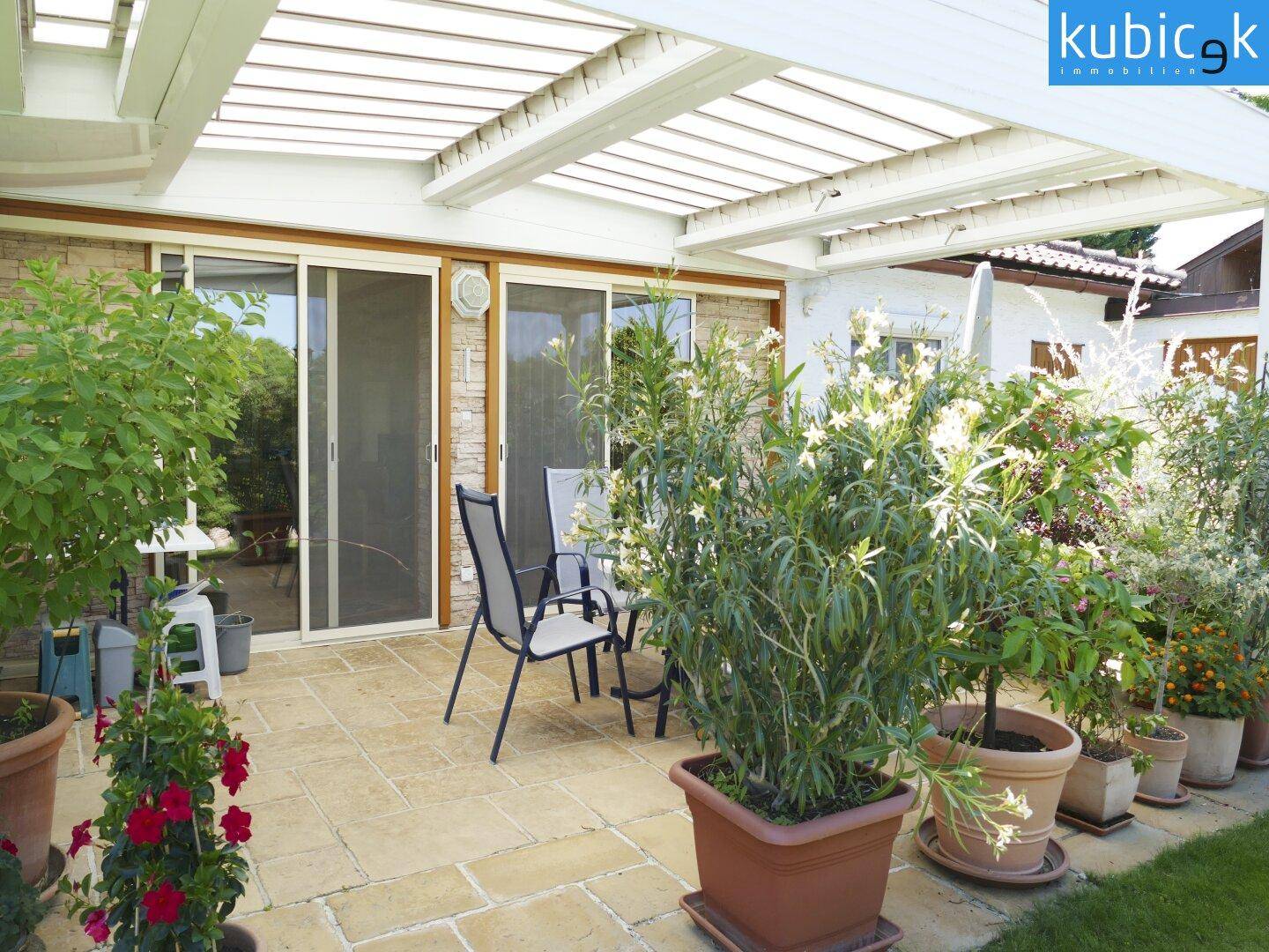 Überdachte Terrasse