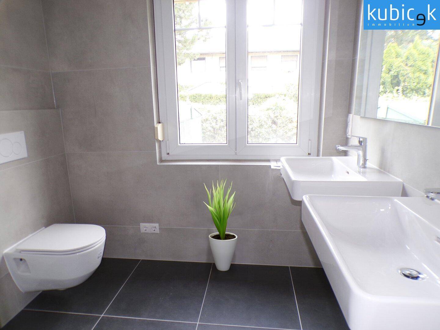 Badezimmer mit WC - EG