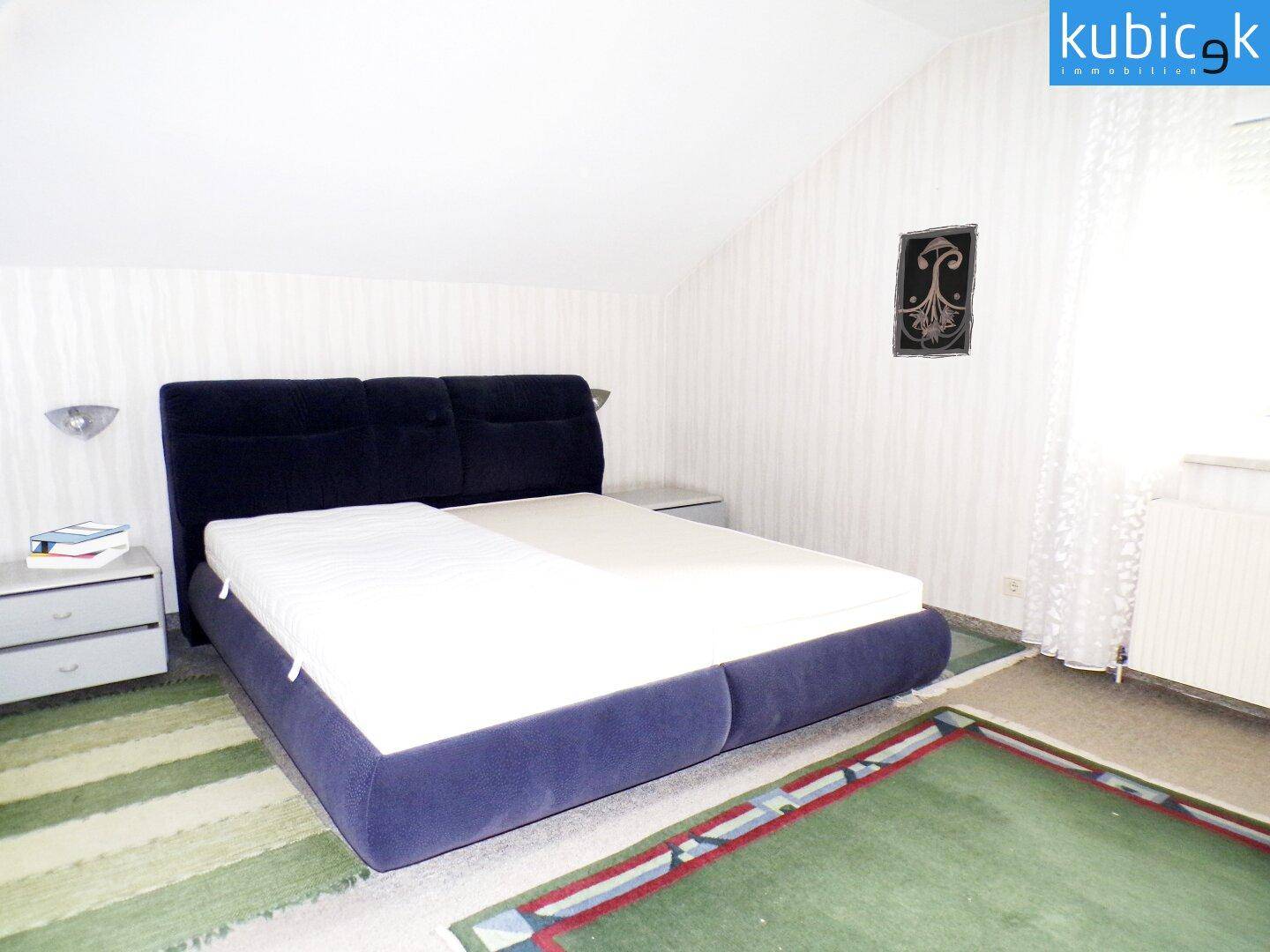Schlafzimmer OG