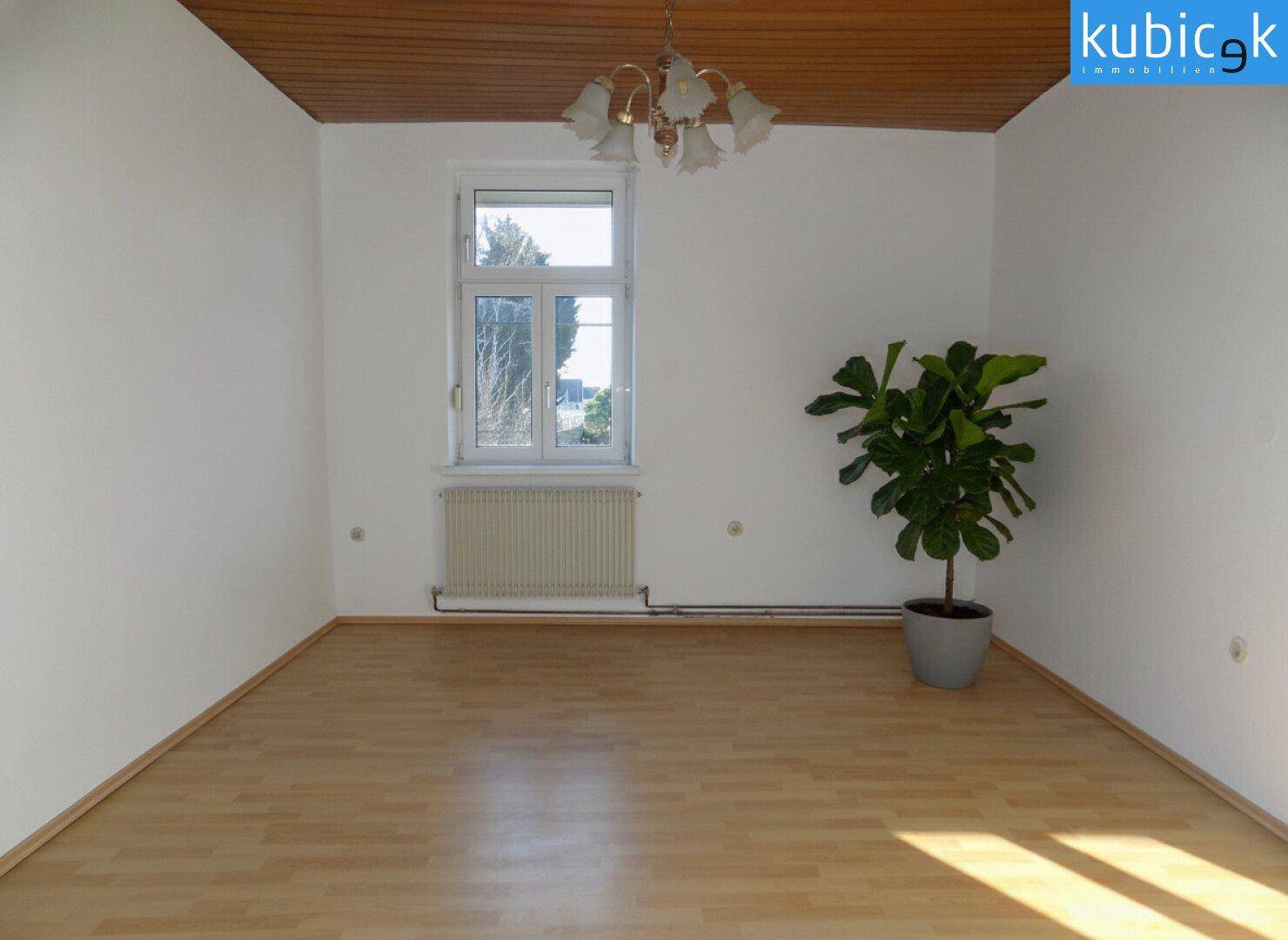Schlaf-/Arbeitszimmer im OG