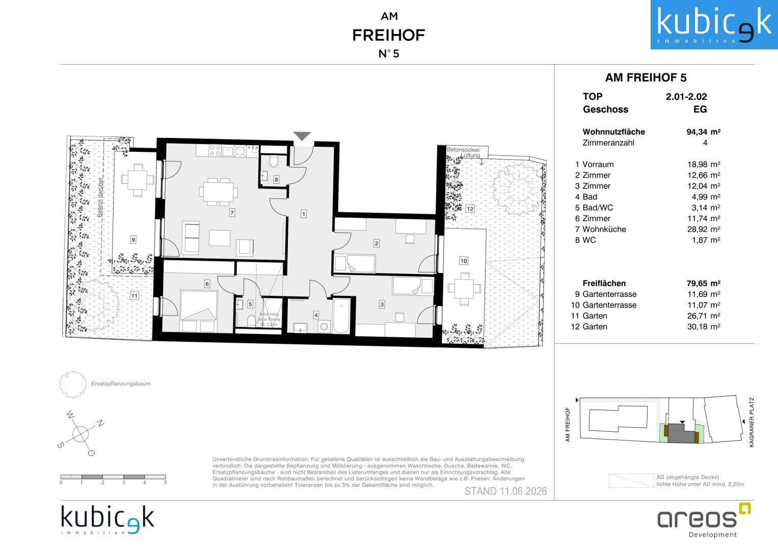 Detaillierter Grundriss einer Erdgeschosswohnung mit mehreren Zimmern und Gartenflächen.