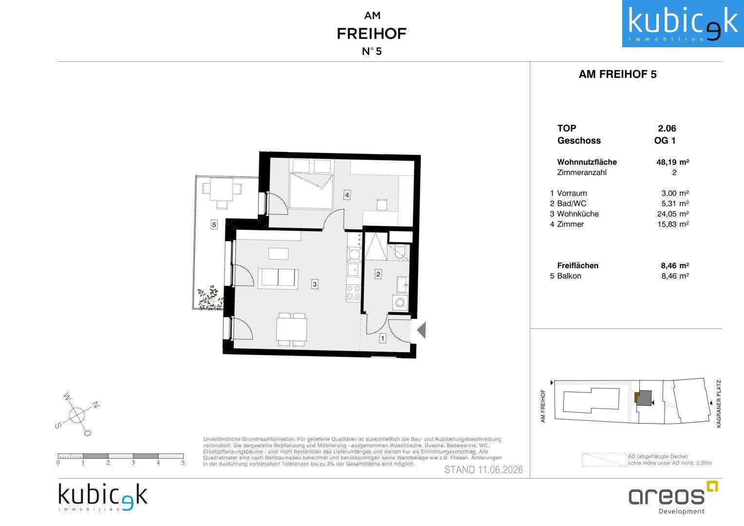 Grundriss einer Wohnung mit offenem Wohn- und Küchenbereich, einem Schlafzimmer, Bad und einem Balkon.