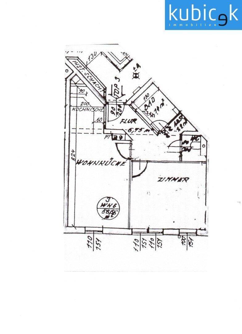 Handgezeichneter Grundriss mit Wohnküche, Zimmer und Bad.