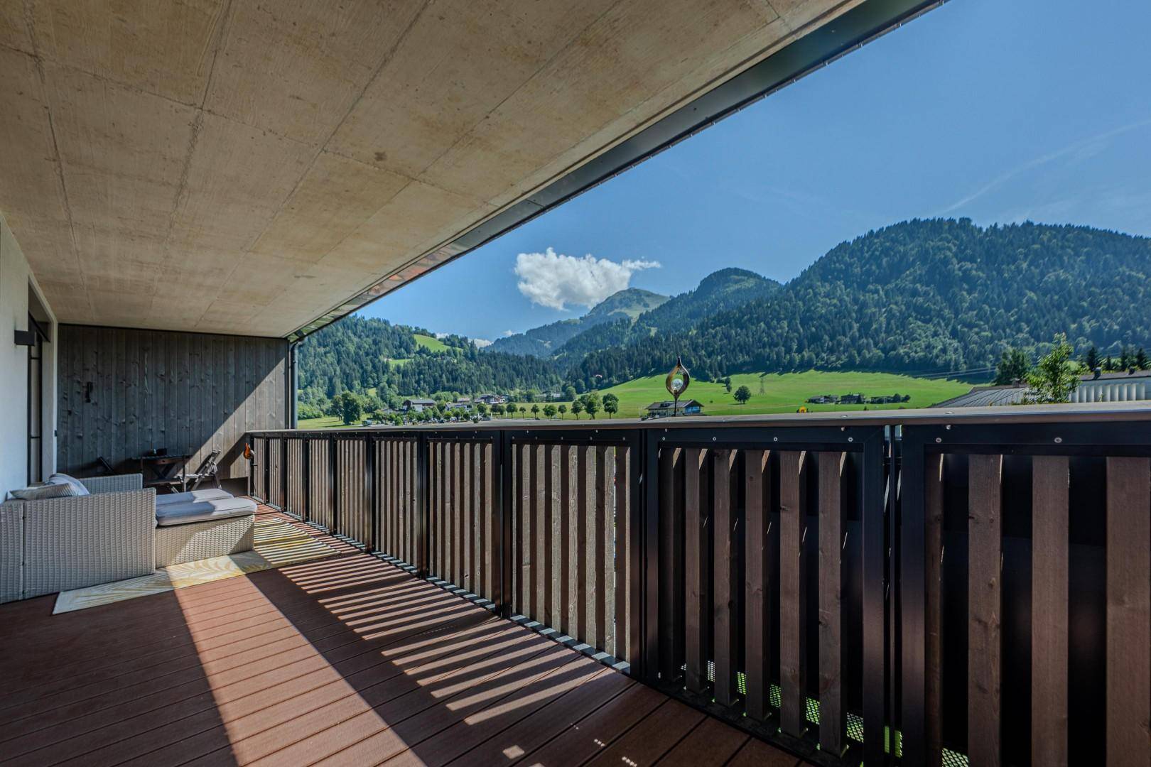 Balkon mit sehr schönem Panoramablick