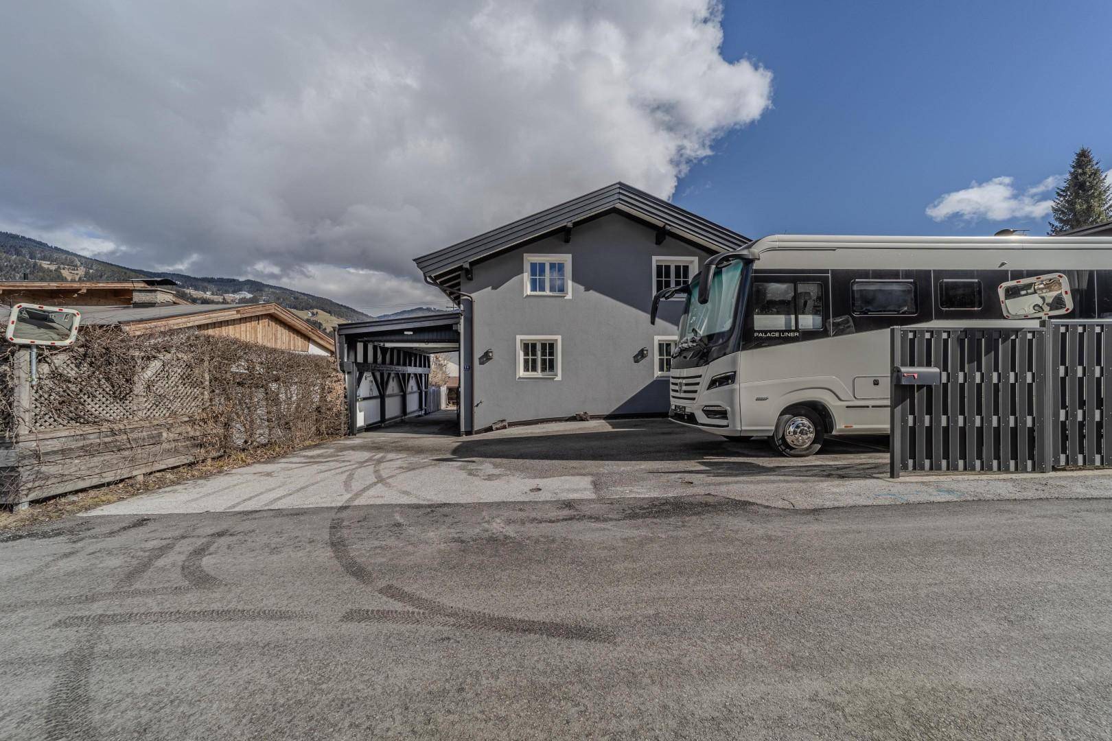 Carport/Abstellplatz