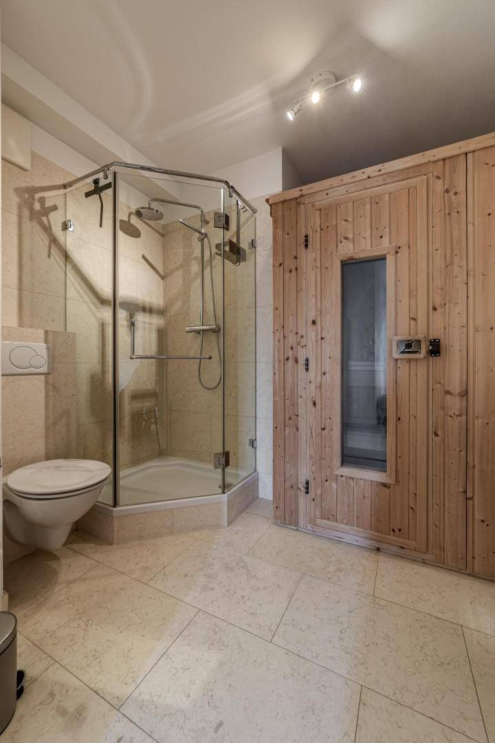 Badezimmer mit Sauna