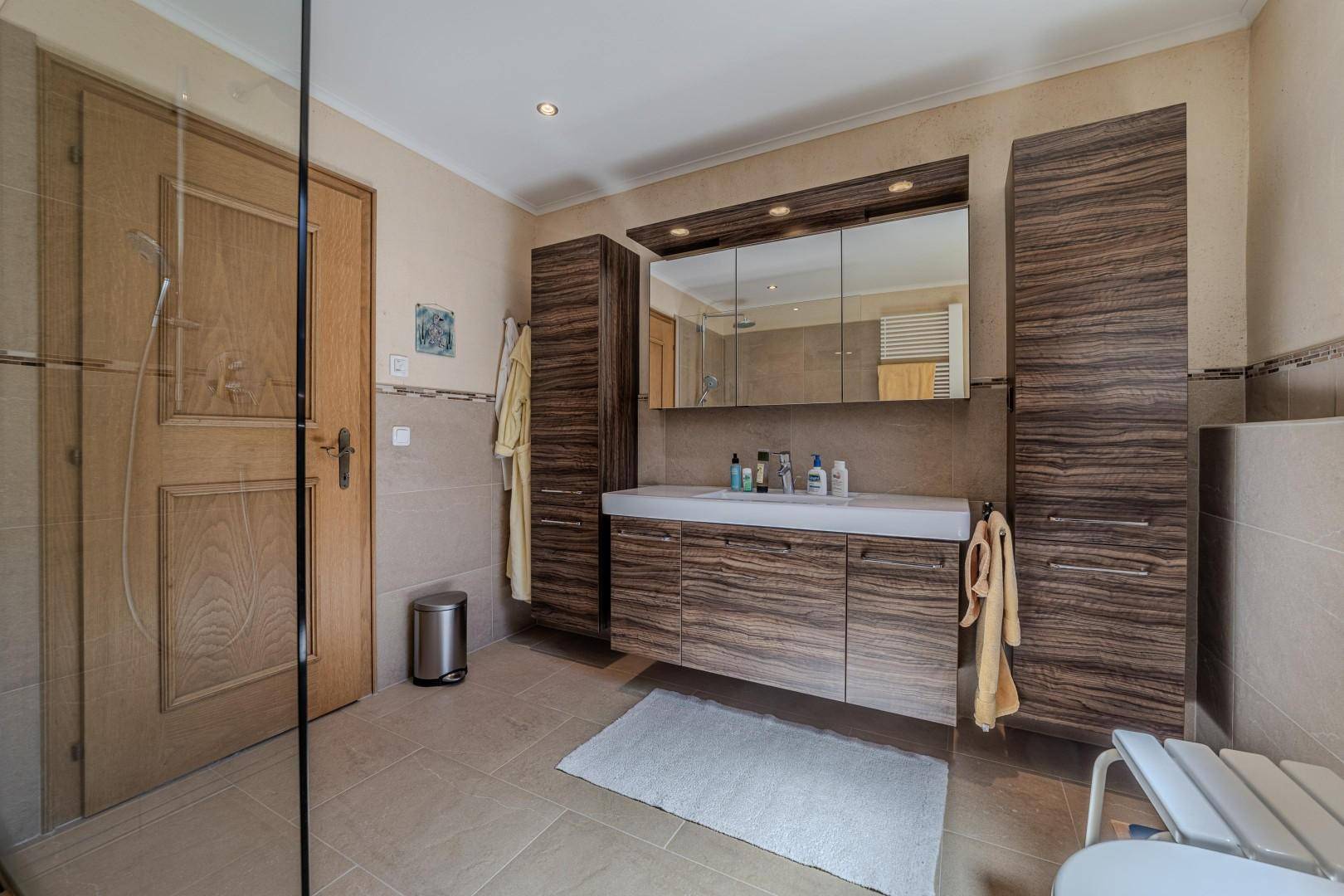 Badezimmer EG