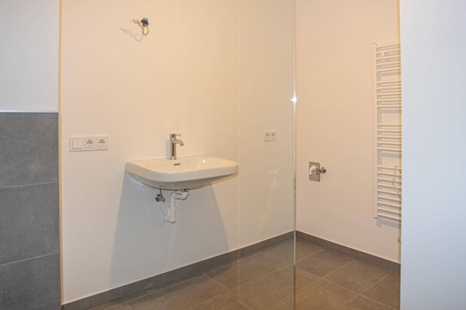 Badezimmer - Waschmaschinenanschluss vorhanden