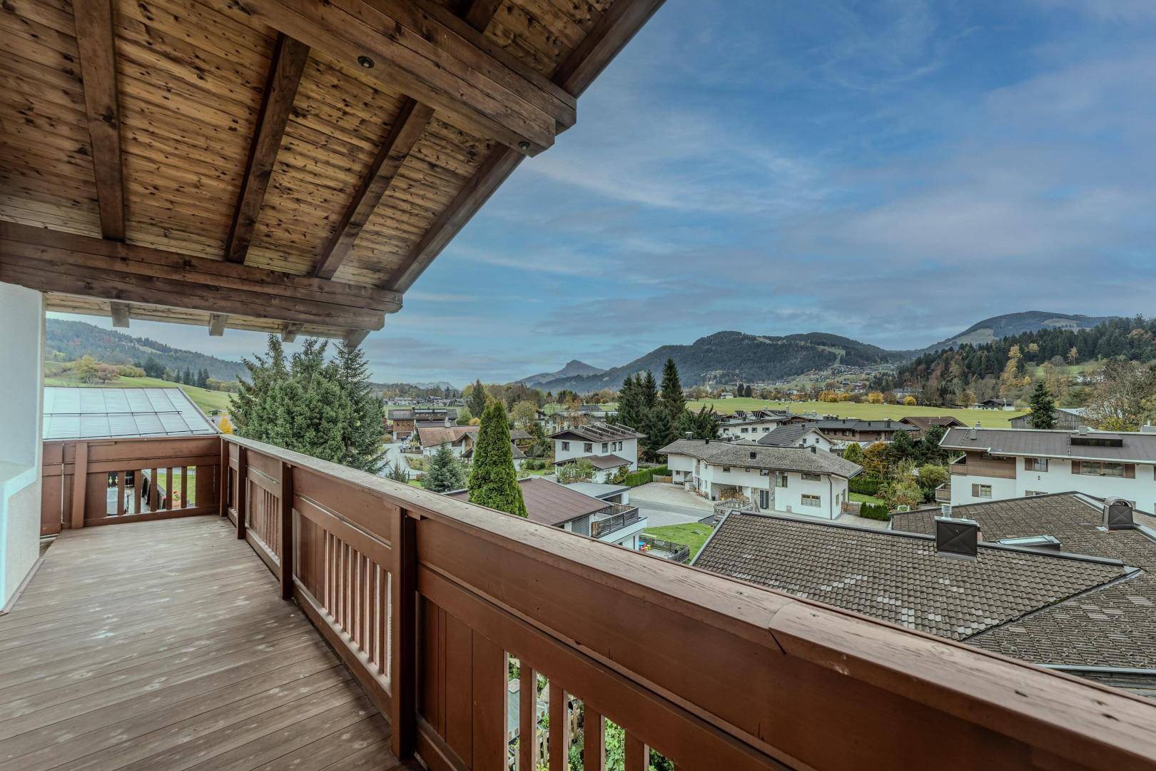 Südbalkon mit wunderbarem Blick