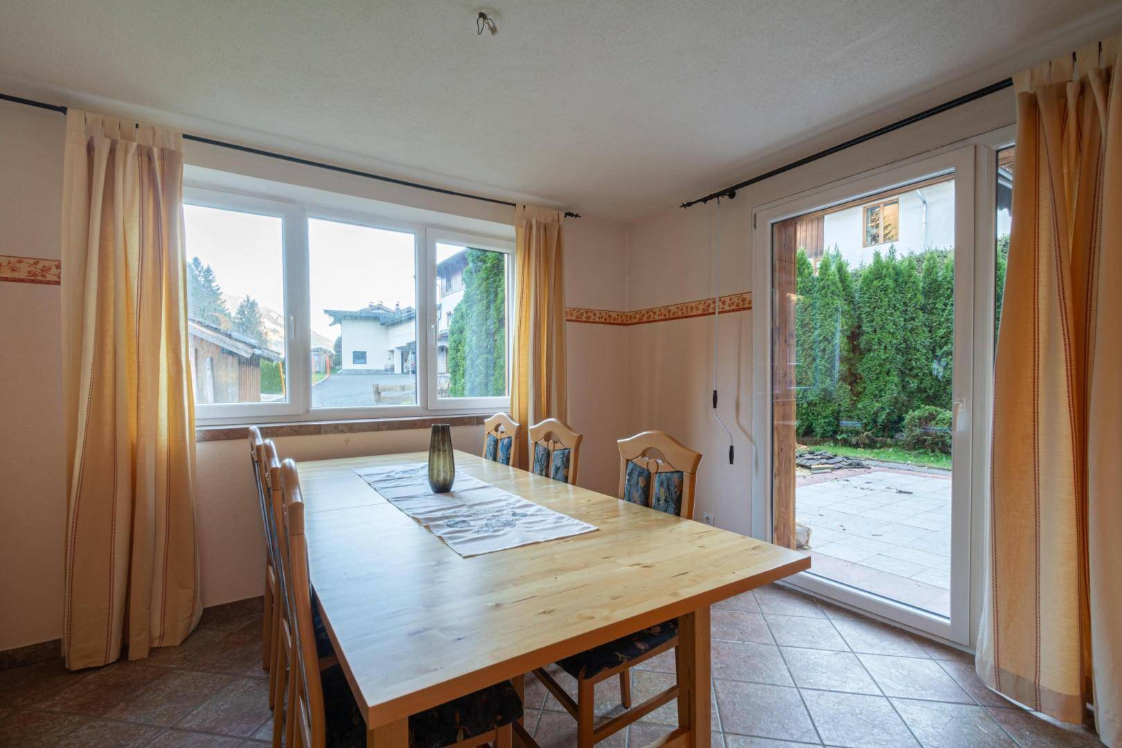 Mehrfamilienhaus in schöner Panoramalage - Ansicht 5
