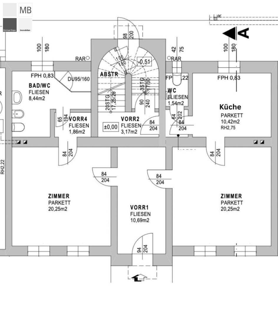 Grundriss des Erdgeschosses mit Küche, Bad/WC und zwei Zimmern.