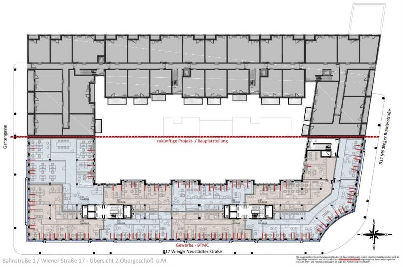 Detaillierter Grundriss des 2. Obergeschosses eines Gewerbegebäudes mit vielen Büroeinheiten und Aufzügen.