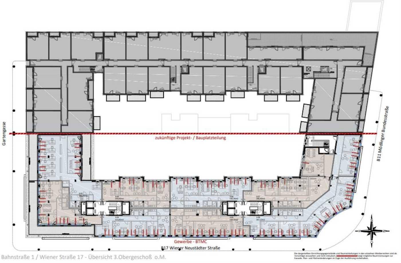 Detaillierter Grundriss des 3. Obergeschosses eines Gewerbegebäudes mit vielen Büroeinheiten und Aufzügen.