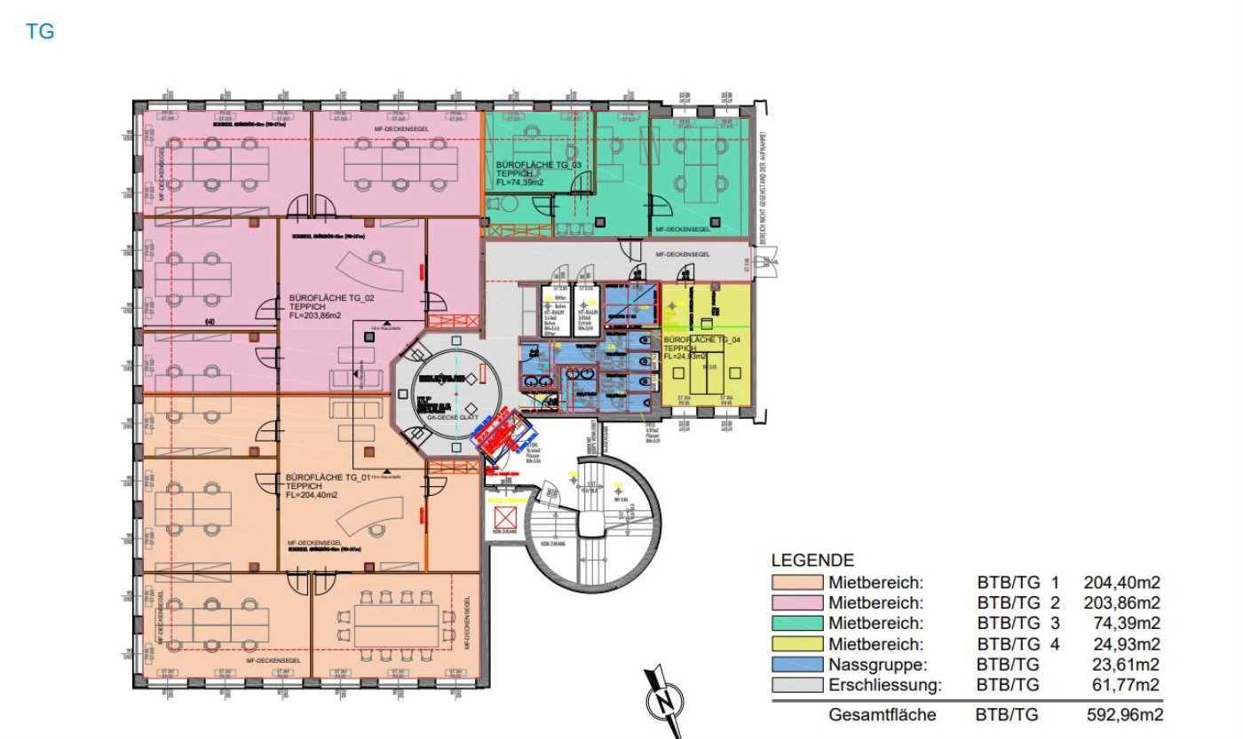 Grundriss des Tiefgaragengeschosses mit Bürobereichen und einer runden Treppenhausstruktur für den Zugang.