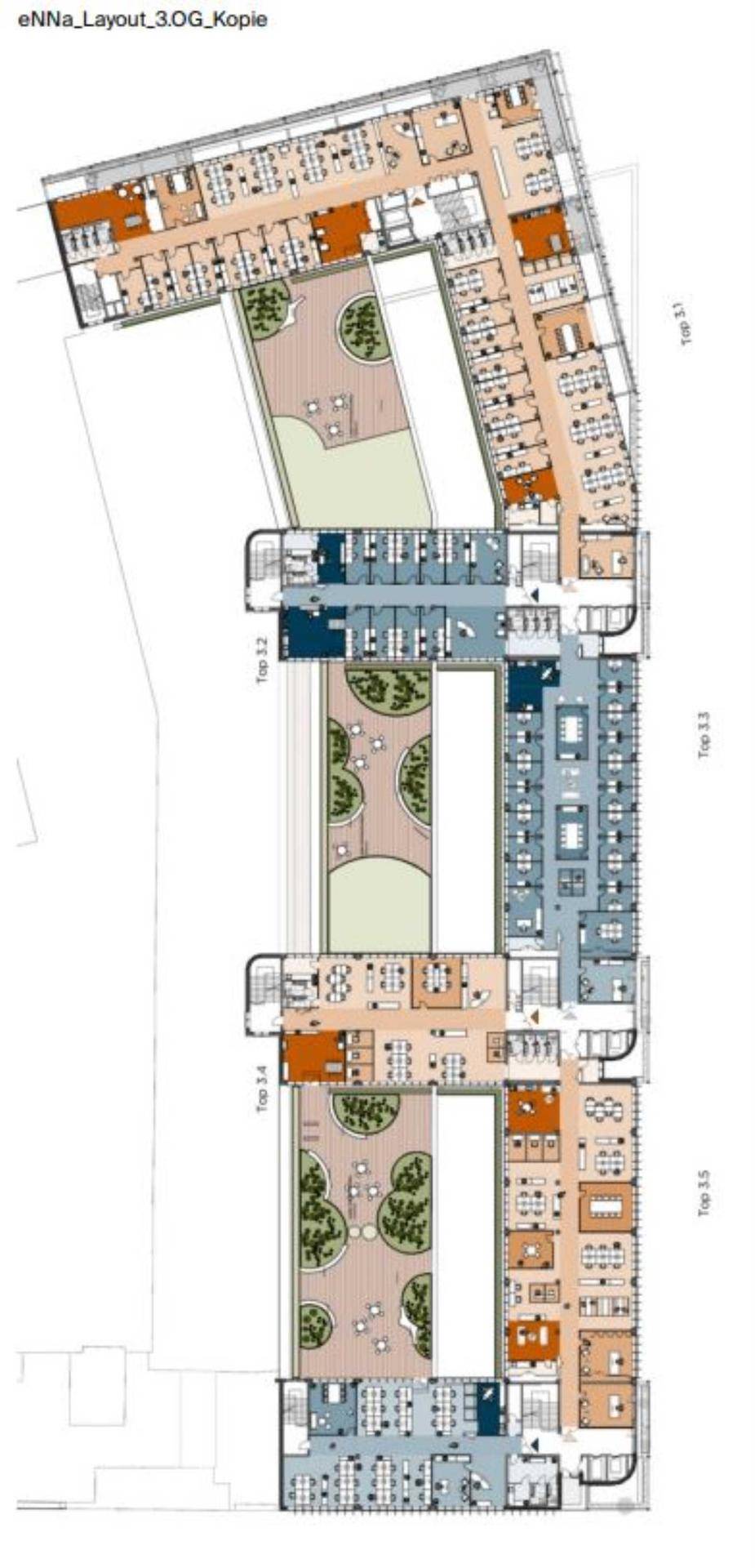 Übersichtlicher Grundriss einer weiteren Etage mit verschiedenen Bürobereichen und Innenhöfen.