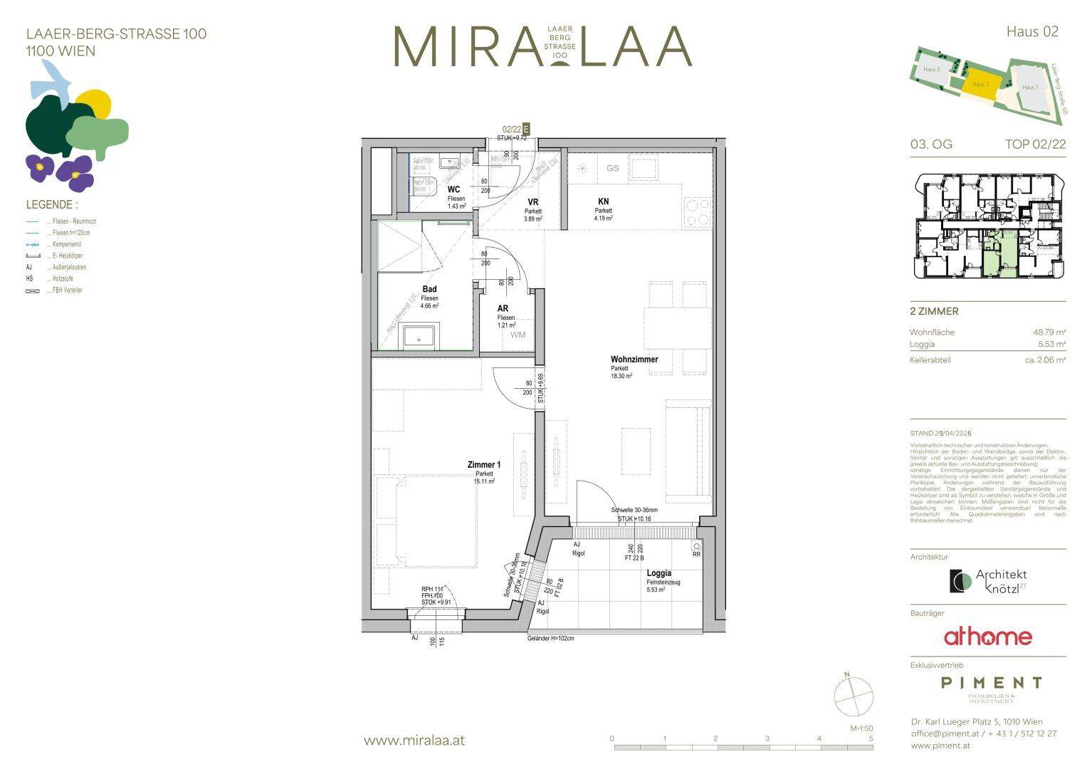 Detaillierter Grundriss einer Zweizimmerwohnung mit offener Küche, Bad, separatem WC und Loggia.
