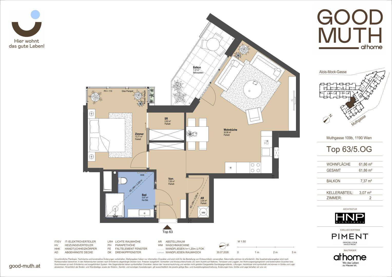 Grundriss der Wohnung Top 63 im 5. Obergeschoss mit offener Wohnküche, einem Schlafzimmer und Balkon.