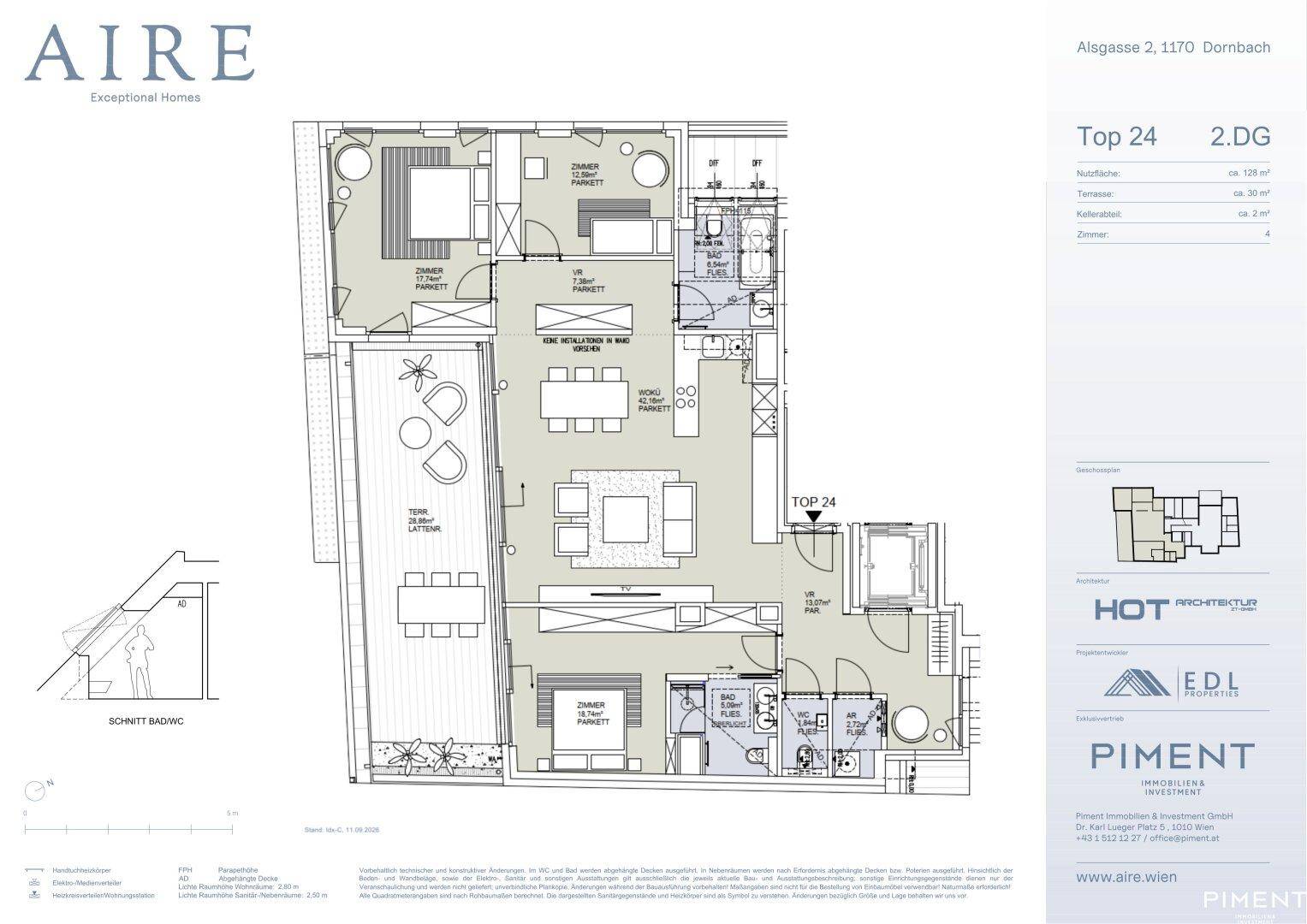 Detaillierter Grundriss der Wohnung Top 24 mit großer Terrasse, Balkon und mehreren Zimmern.