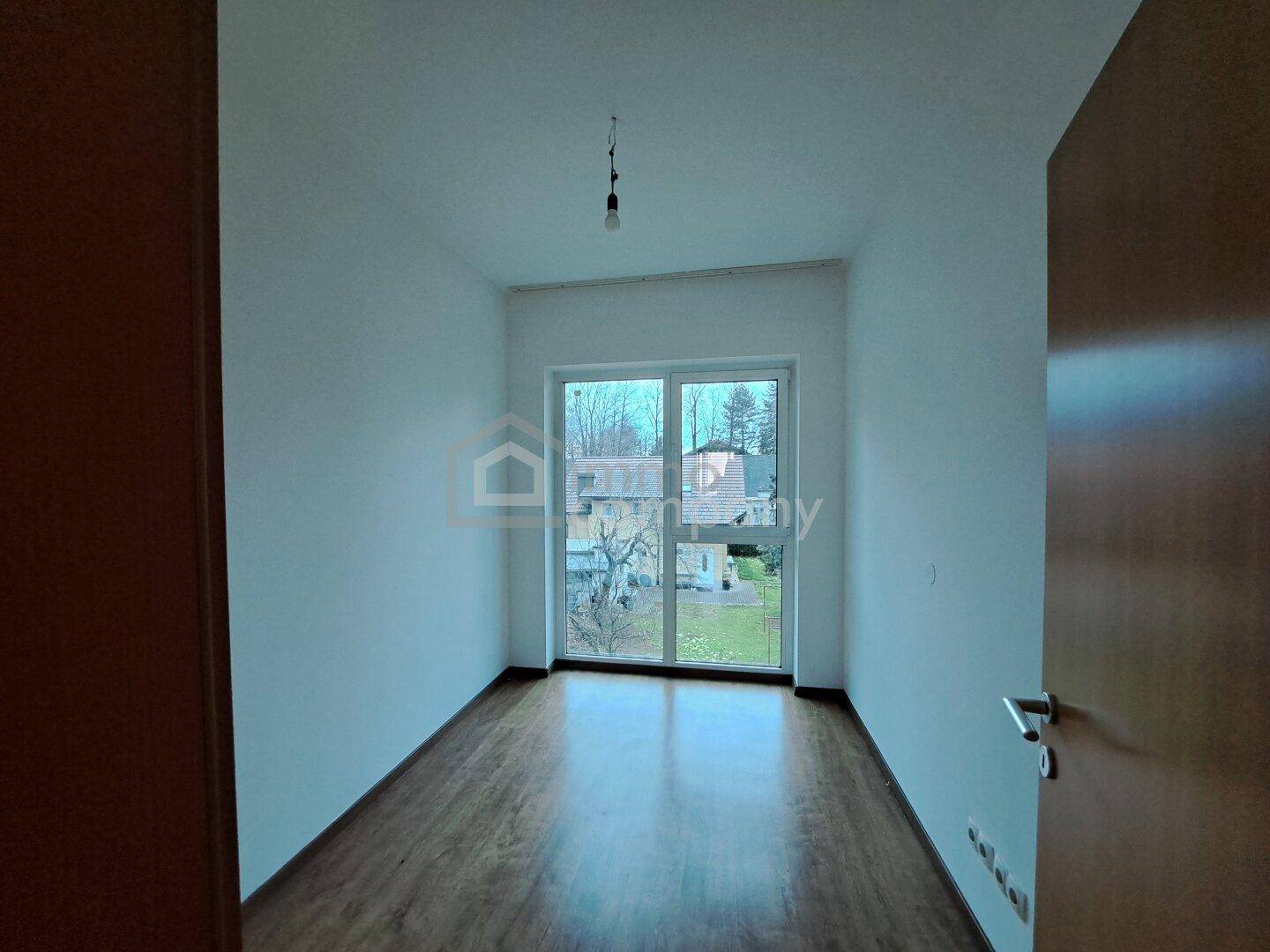 Schlafzimmer 1-OG