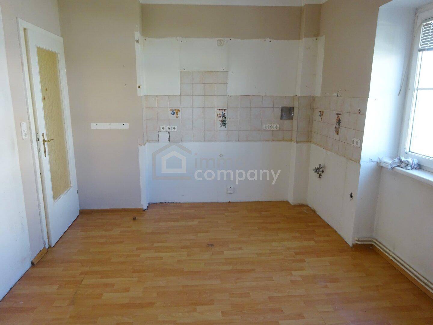 2 Zimmer- Wohnung in Korneuburg- ihre Renovierung, ihr Stil! - Ansicht 3