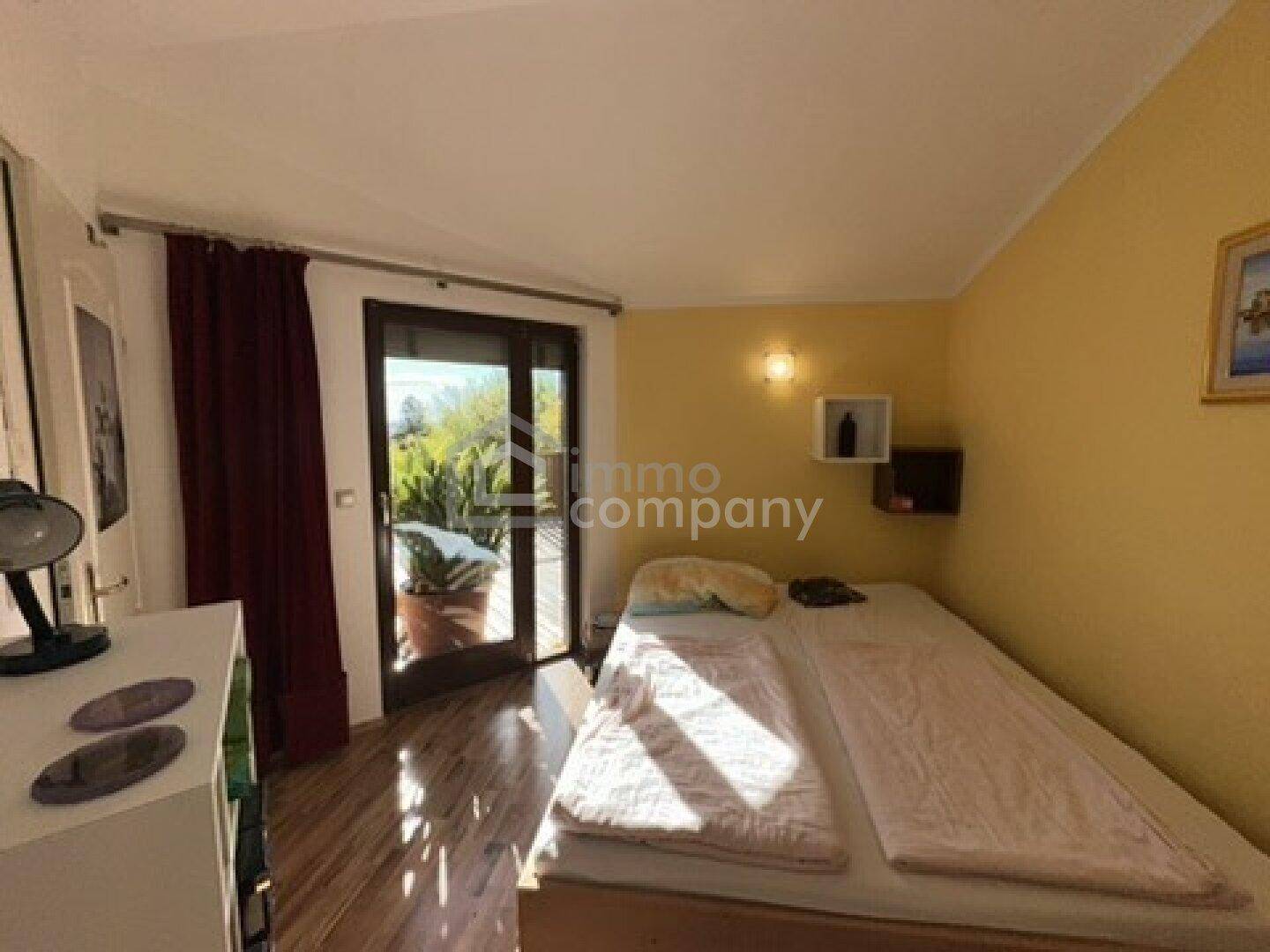 Haus in Schrebergartensiedlung, ständig Bewohnbar, Balkon, Terrasse, Pool, Gartenhütte und mehr. - Widok 6