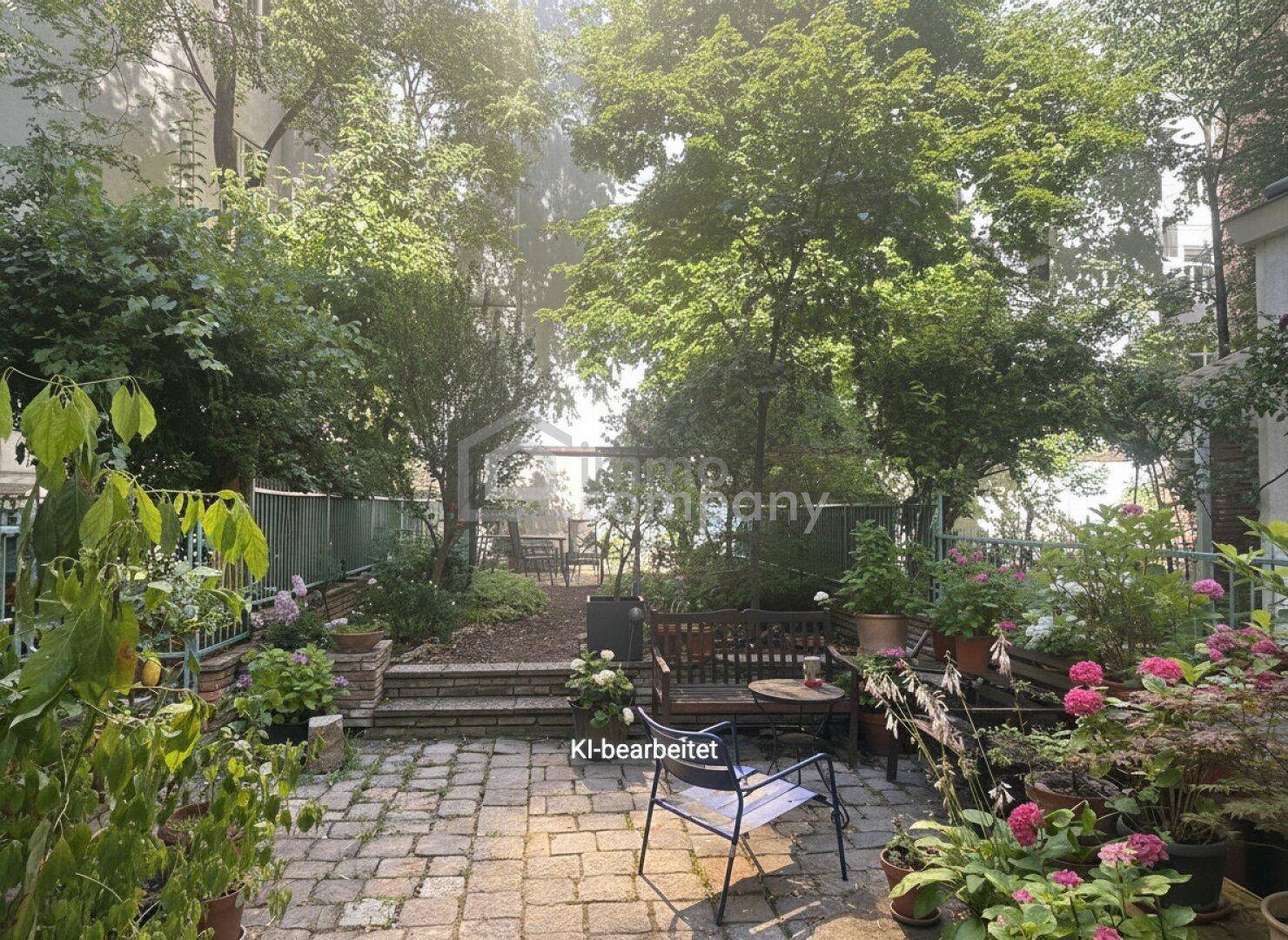 Grüner, gepflegter Garten mit Bäumen, Sträuchern und Sitzgelegenheiten, bietet eine ruhige Oase.