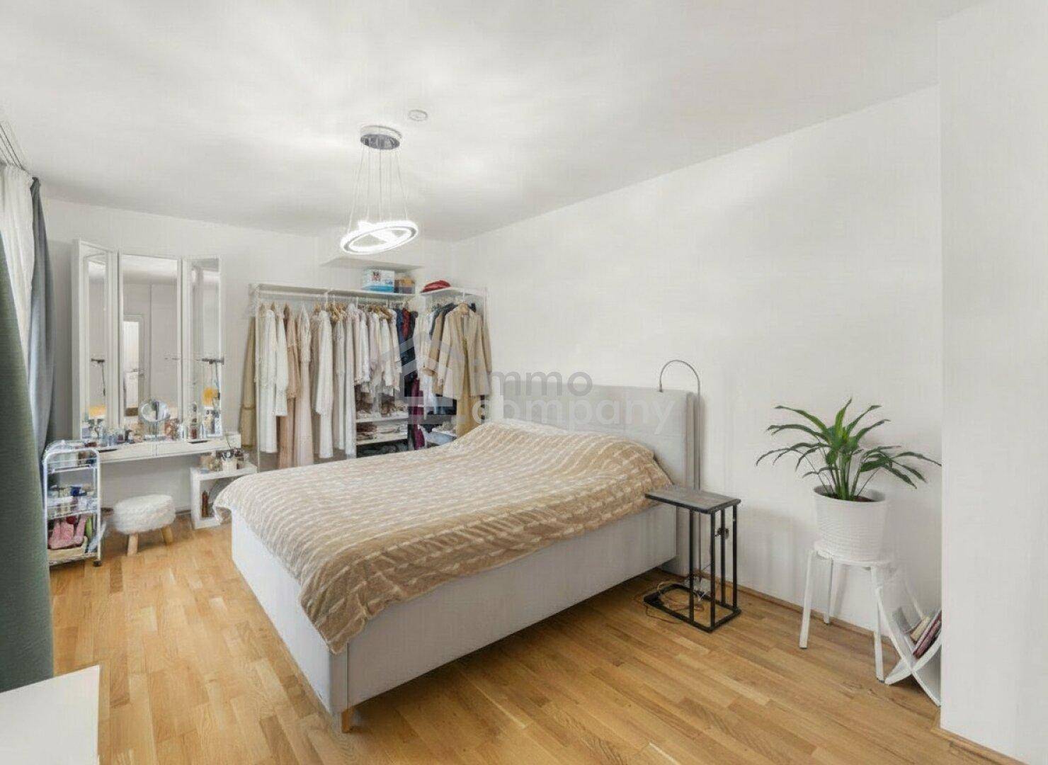 Reihenhaus in moderner Wohnanlage nahe U6 – Garten, Stellplatz &amp; viel Komfort - Ansicht 5