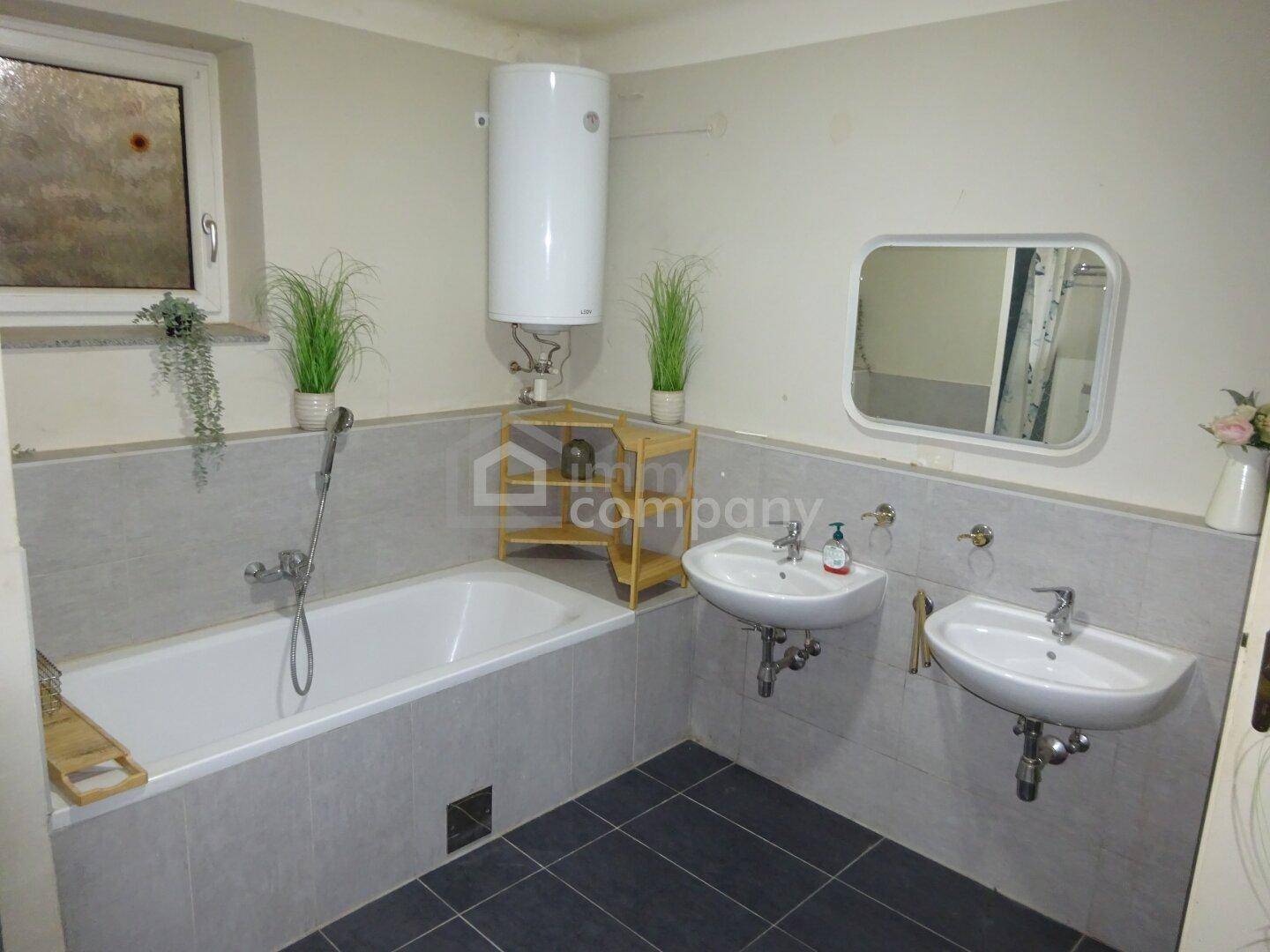Charmantes Haus mit Potenzial in Ulrichskirchen- absolute Wien Nähe!!! 3 Zimmer, Garten, Terrasse – Ihr neues Zuhause! - Ansicht 2