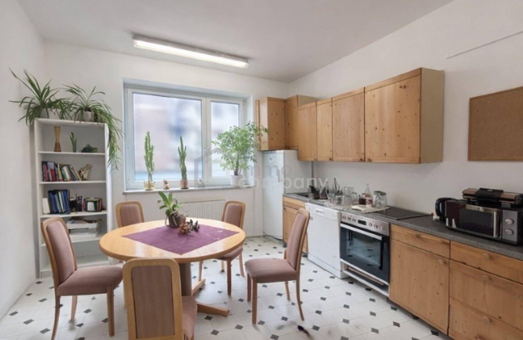 Ruhiges Altbau-Büro mit Innenhofzugang in Linz - Ansicht 4