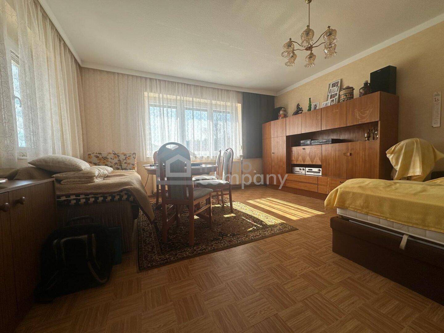 Einfamilienhaus zum träumen! 4 Zimmer, Garten, Balkon &amp; 2 Garagen! - Widok 2