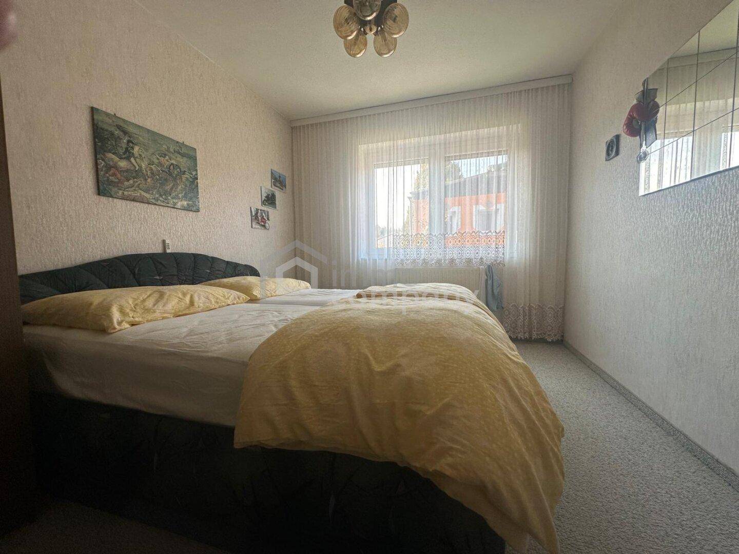 Einfamilienhaus zum träumen! 4 Zimmer, Garten, Balkon &amp; 2 Garagen! - Widok 4