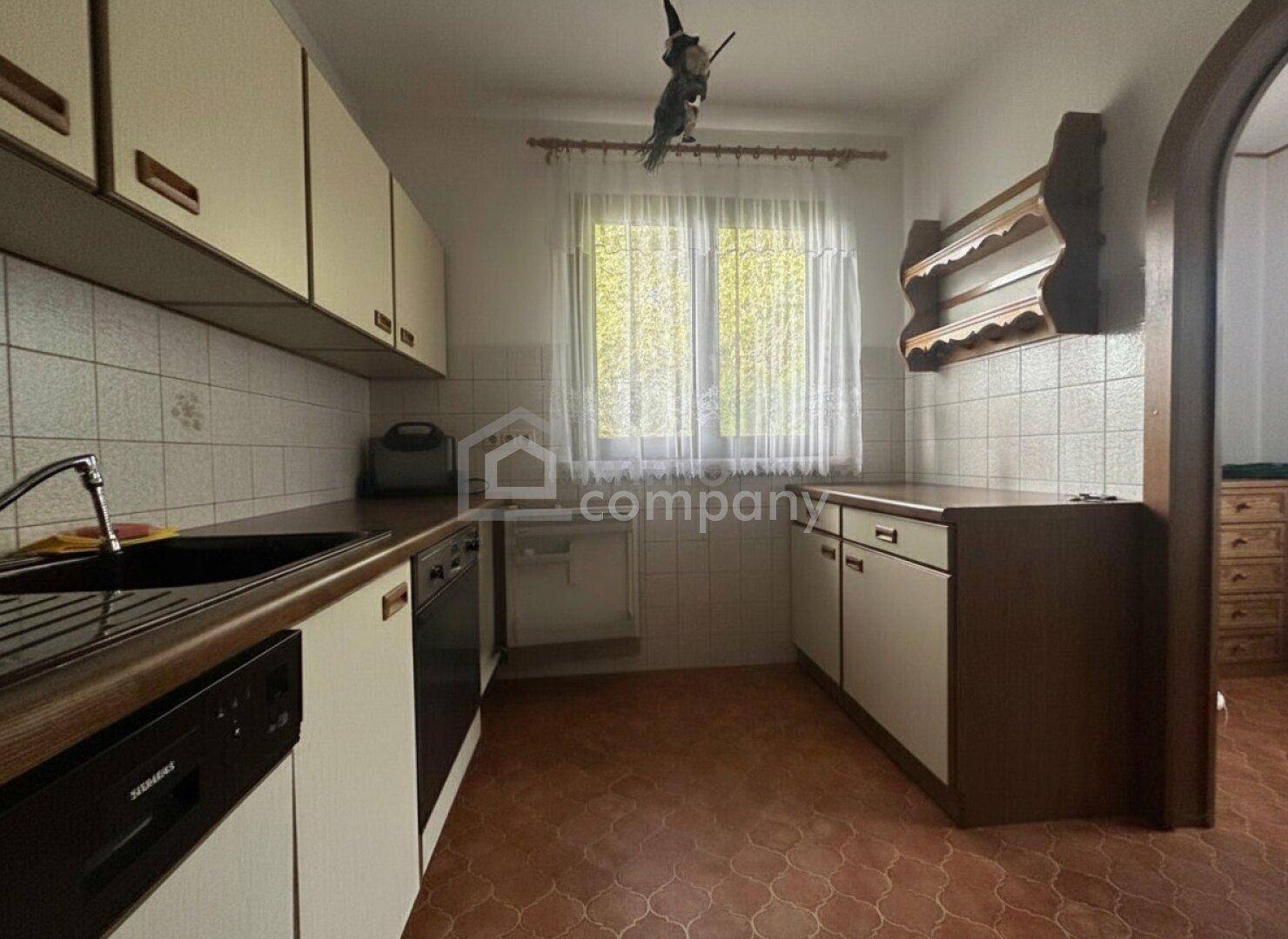 Gemütliches Einfamilienhaus - Schnäppchen zum renovieren - Widok 4