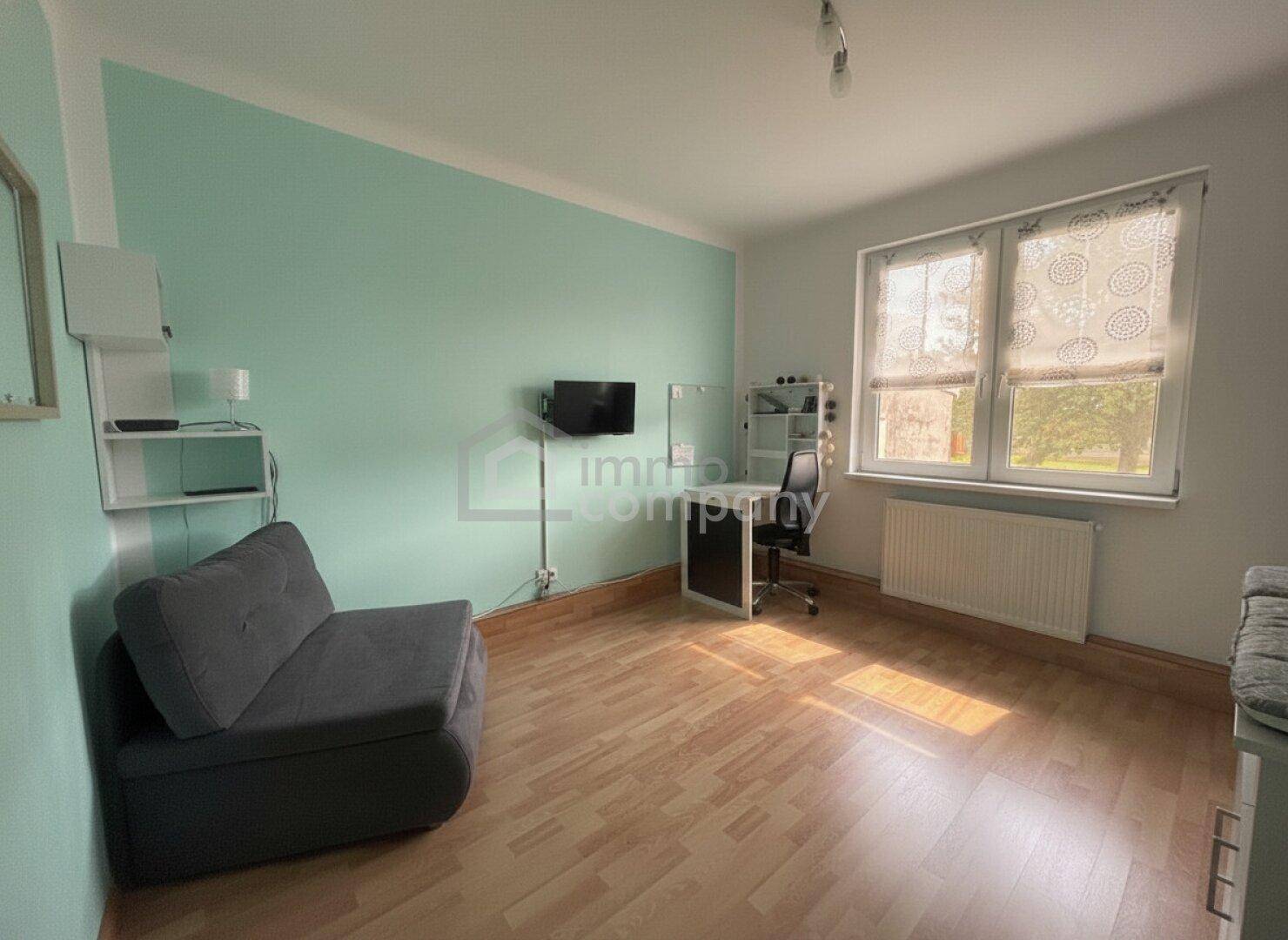 Wohnkomfort! Saniertes &amp; Modernisiertes Einfamilienhaus auf Doppelgrundstück in Lassee, mit Garten, Carport &amp; Salzwasserpool! - Ansicht 5