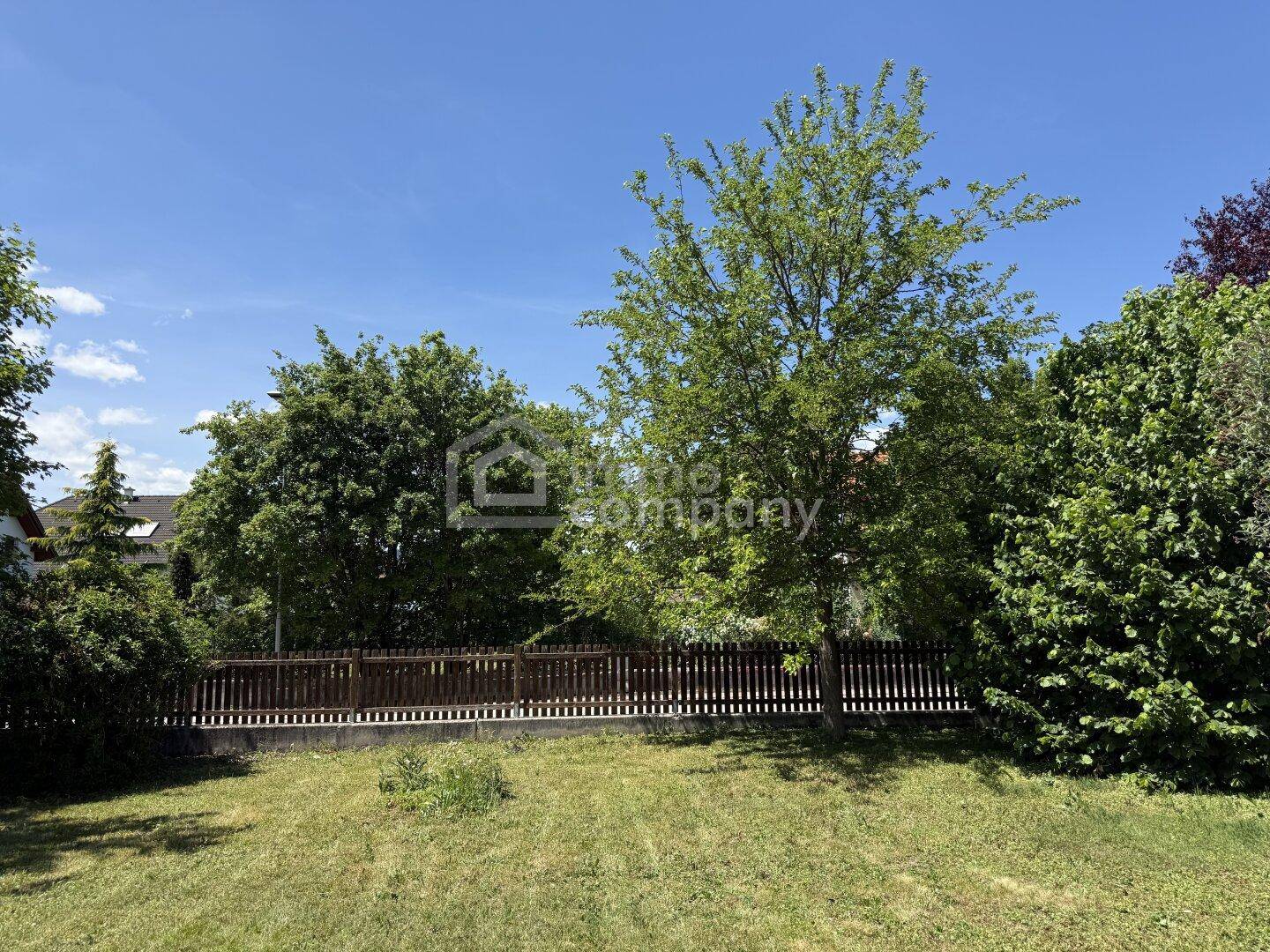 Wohnen mit Weitblick – gepflegtes Einfamilienhaus mit Wellnessbereich, Photovoltaik und 1.268 m² Grundstück - Ansicht 3