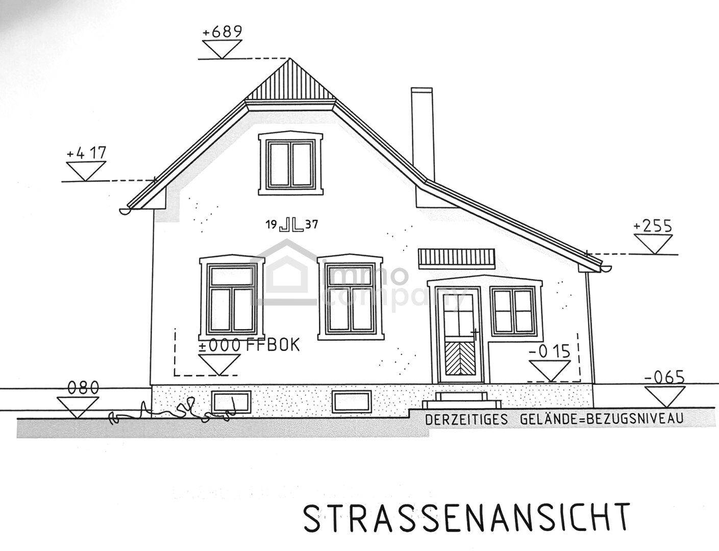 Architektonische Zeichnung der Straßenansicht des Hauses mit Fenstern und der Eingangstür.