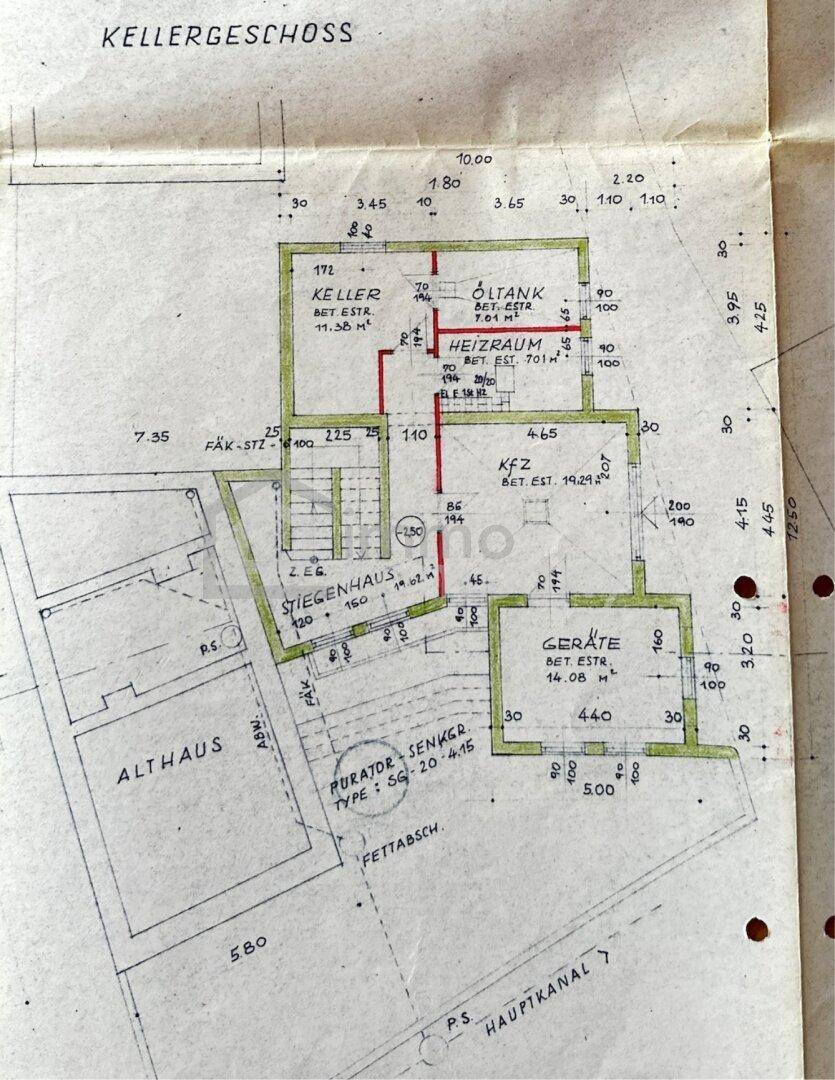 Grundriss des Kellergeschosses mit Heizraum, Öltank und verschiedenen Abstellräumen, detailliert dargestellt.