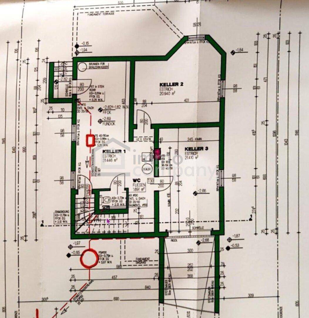 Grundriss des Kellergeschosses mit mehreren Kellerräumen und WC.