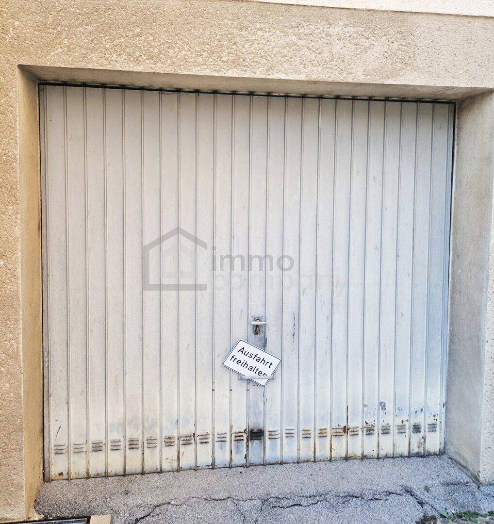Eigener Garagenplatz – direkt im Innenhof