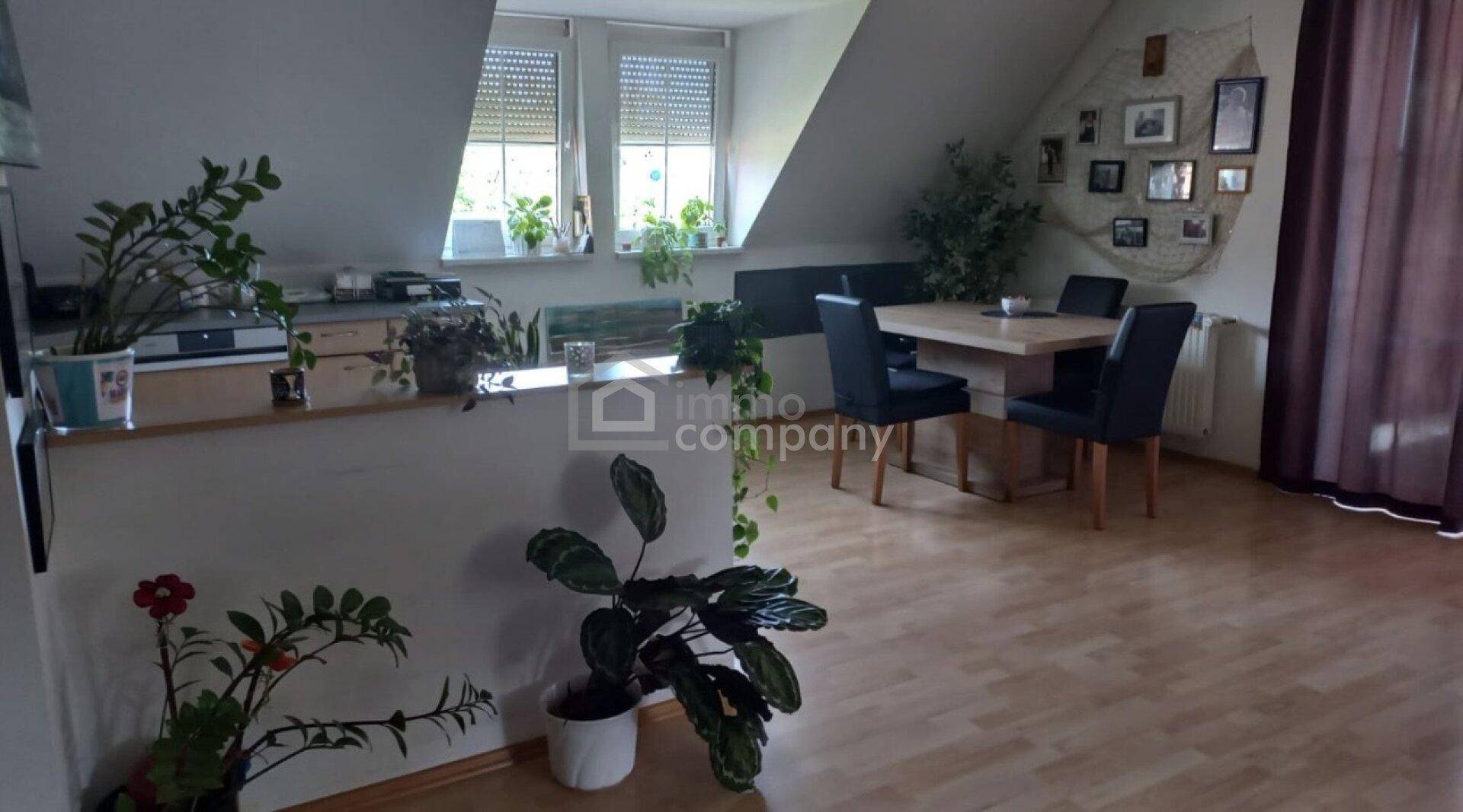 Küche-Esszimmer im OG