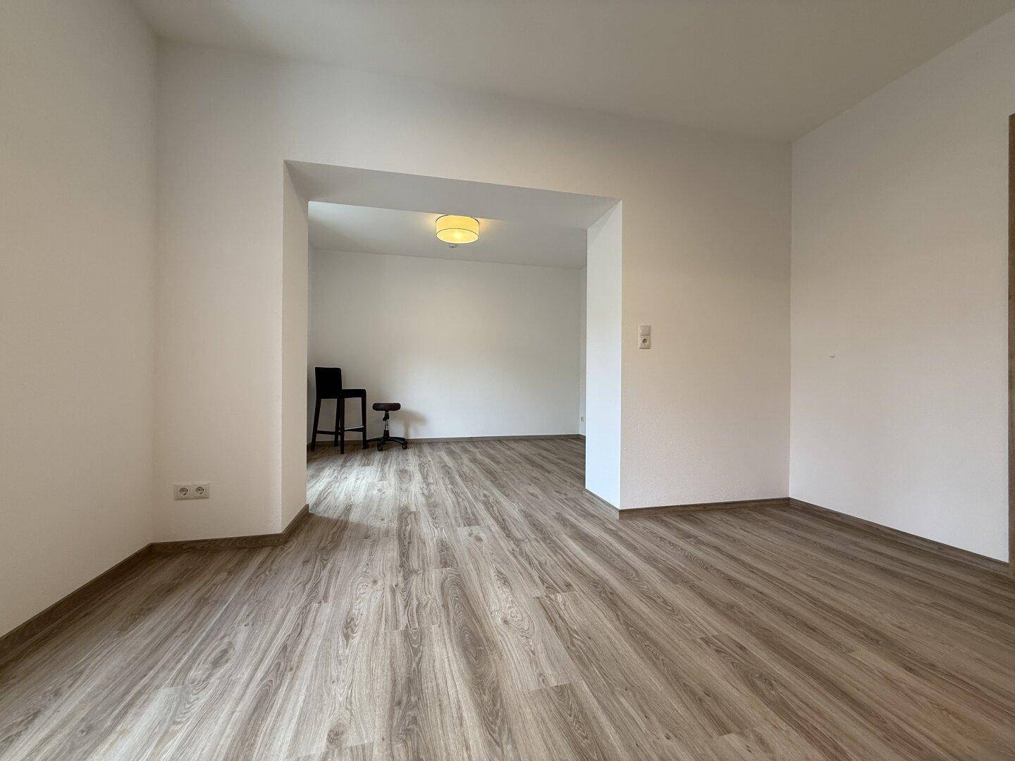 Durchgang von Küche zu Wohnzimmer