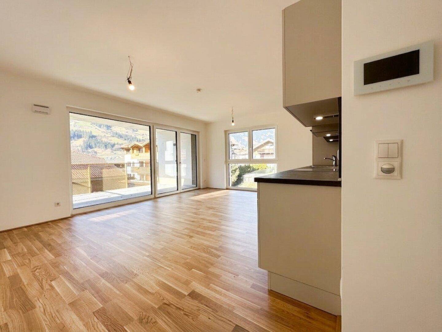 Edle Wohnung mit großer Terrasse und Bergblick - Ansicht 4