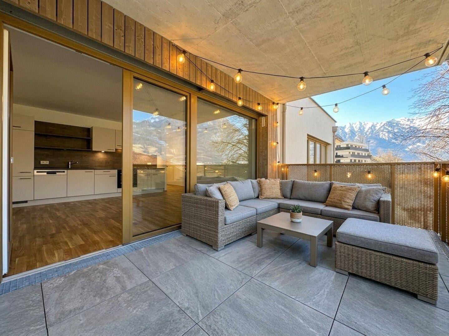 Edle Wohnung mit großer Terrasse und Bergblick - Mehr