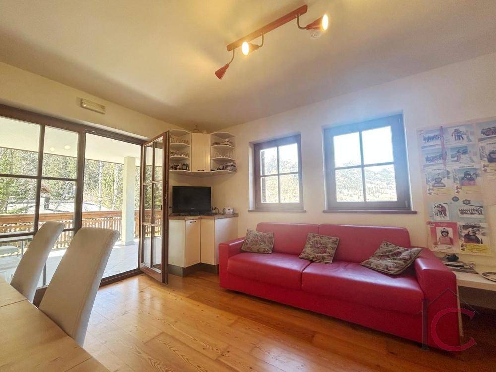 Sonnen-Aussichtslage: 3-Zi.-Wohnung mit großer Panoramaterrasse in Skipistennähe - Ansicht 4