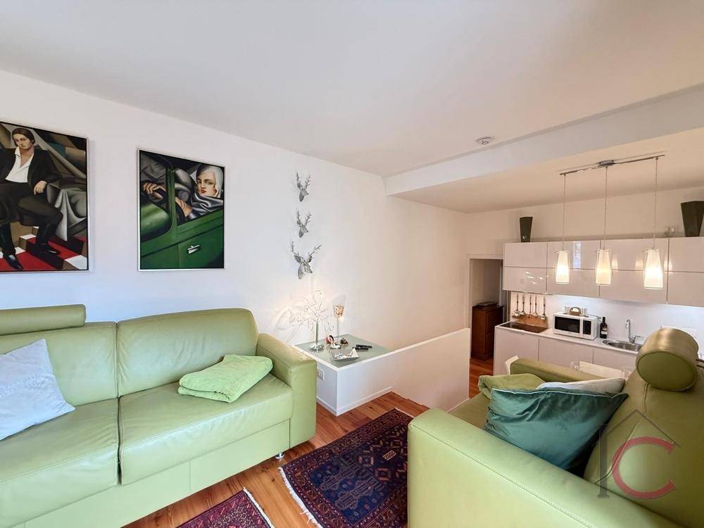Klein, fein, rentabel: Duplex-Appartement mit Zweitwohnsitz &amp; Vermietungspotenzial – pohled 3
