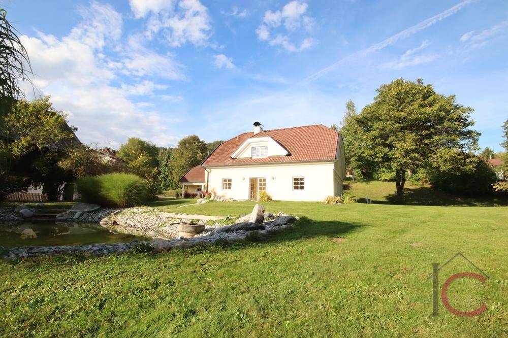 Wunderschönes Landhaus in Ruhelage mit Teich und Weinkeller - Ansicht 2