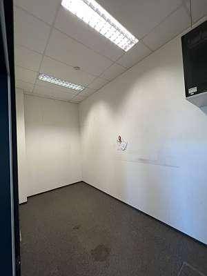* Top aufgeteilte Büro/ Geschäftsräumlichkeiten nächst Hauptbahnhof* - Mehr
